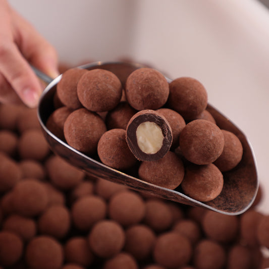 【冬季限定】ローストマカダミアナッツチョコレート